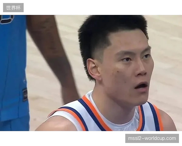 李弘权第三节单节爆发主导逆转，上海队凭借一波流攻势击溃北京防线